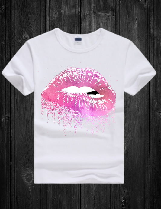 White T-shirt -Light Pink Dripping Lips